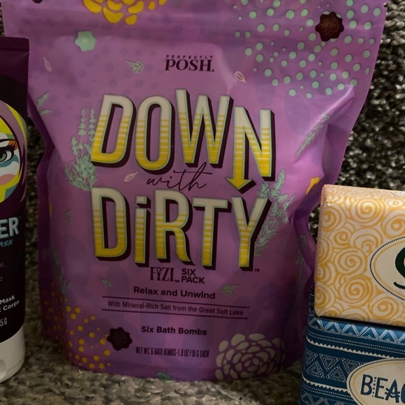 Perfectly Posh Bundle the stripper, down & dirty, soaps - Picture 3 of 4